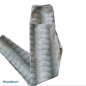 Closing for summer vacation, open to all offers!🌺